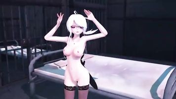 White hair whore enjoys insect fuck in prison